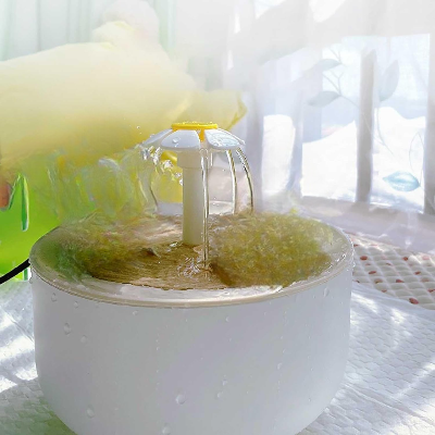 Fontaine à Eau Pour Chat - CatDrinker™ - Grain de bois blanc
